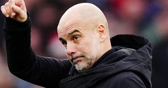 بيب غوارديولا يفكر في تدريب منتخب إيطاليا مع وجود ديميتريو ألبرتيني في الخلفية.