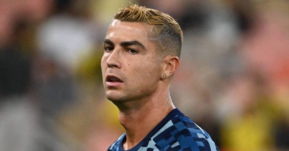 كريستيانو رونالدو يتحدث مع مدرب منتخب البرتغال خورخي جيسوس